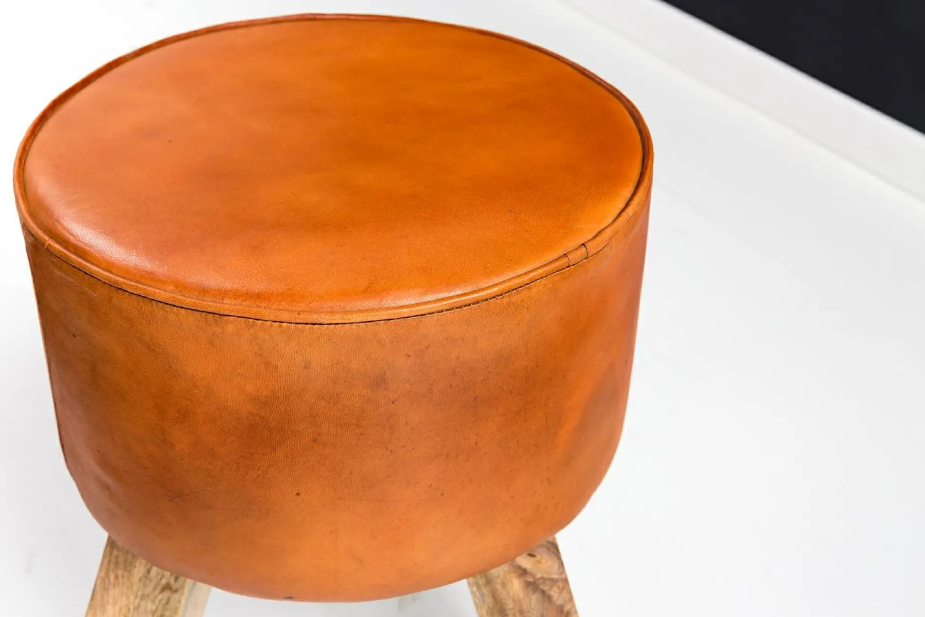 Hot Hocker Hocker|Hocker