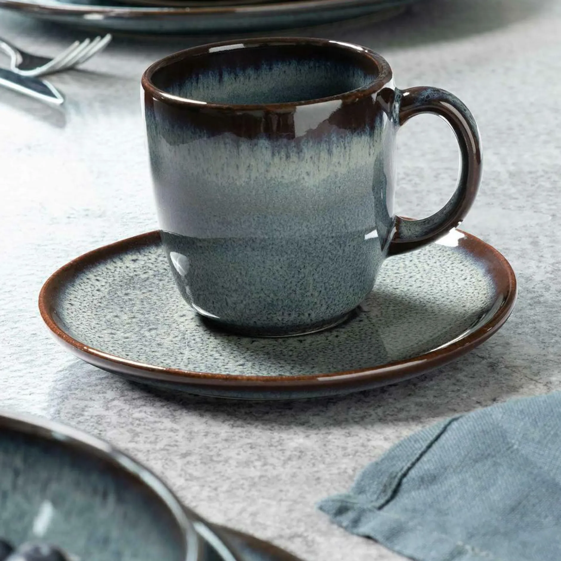 Online Kaffeeuntertasse LAVE GRIS Geschirr|Gedeckter Tisch