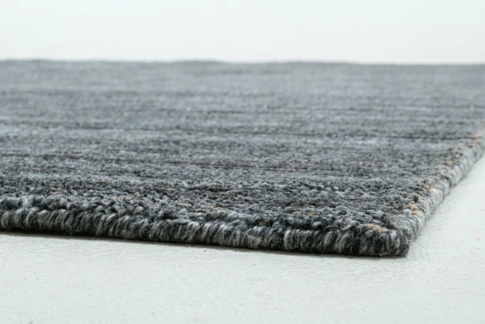 Online Teppich JAGU Designer Teppiche